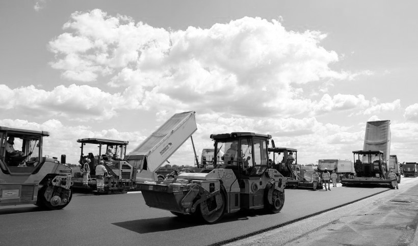  Nowa, trwała nawierzchnia na stołecznym lotnisku 1