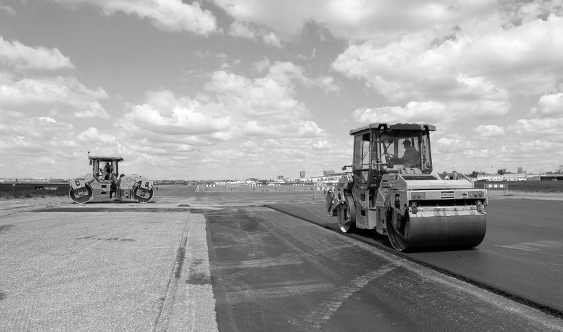  Nowa, trwała nawierzchnia na stołecznym lotnisku 2