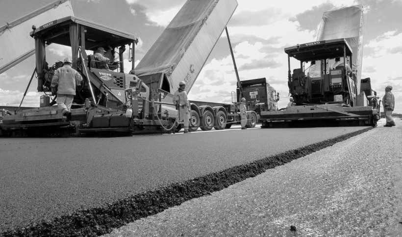  Nowa, trwała nawierzchnia na stołecznym lotnisku 7