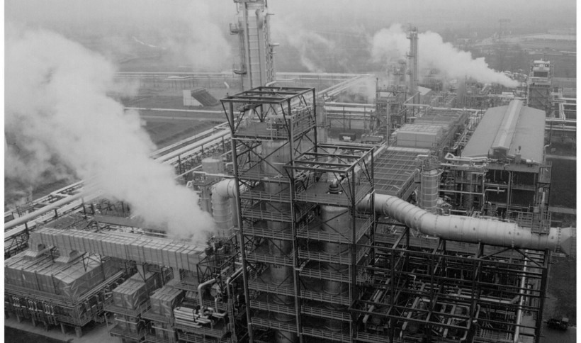 20. Rozruch hydrokrakingu (styczeń 2000 roku).jpg