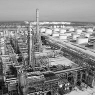 22. Zimowy krajobraz rafinerii chwilę po uruchomieniu Programu 10 plus (listopad 2007 roku).jpg