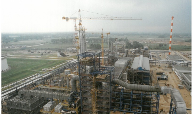 19. W ramach PRT zbudowano nowe a także zmodernizowano wiele starych instacji (lipiec 1999 roku).jpg